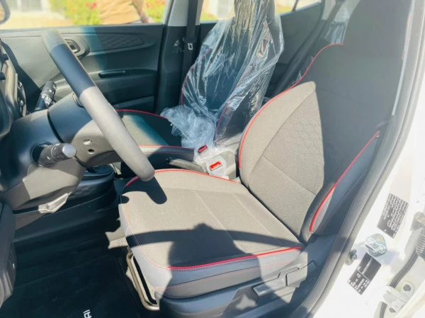  White Hyundai i10 Photo 6