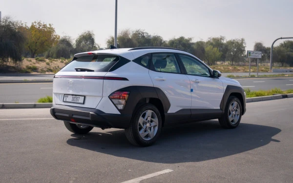  Bianca Hyundai Kona Photo 3