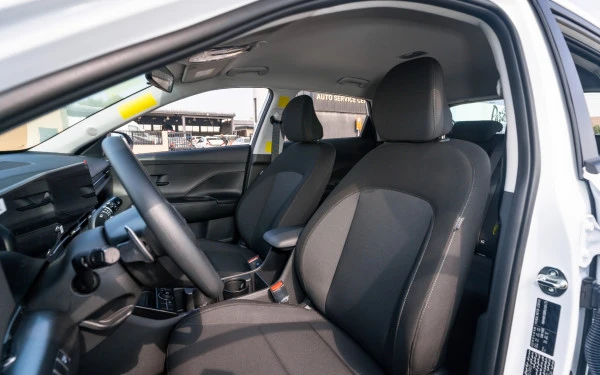  Bianca Hyundai Kona Photo 7