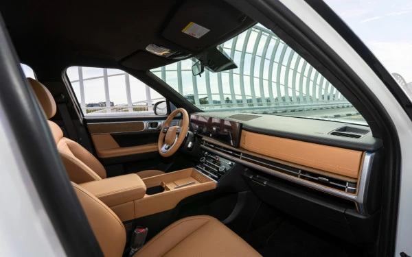  White Hyundai Santa Fe Photo 12