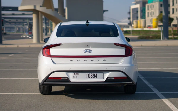  أبيض هيونداي سوناتا Photo 4