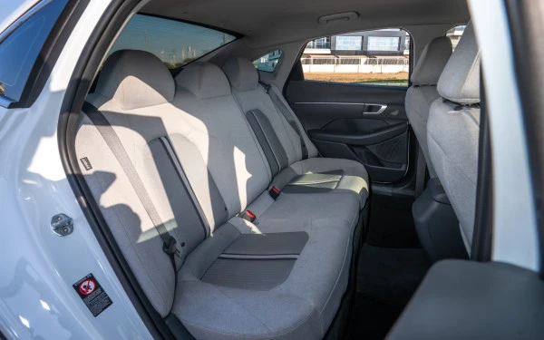  أبيض هيونداي سوناتا Photo 9