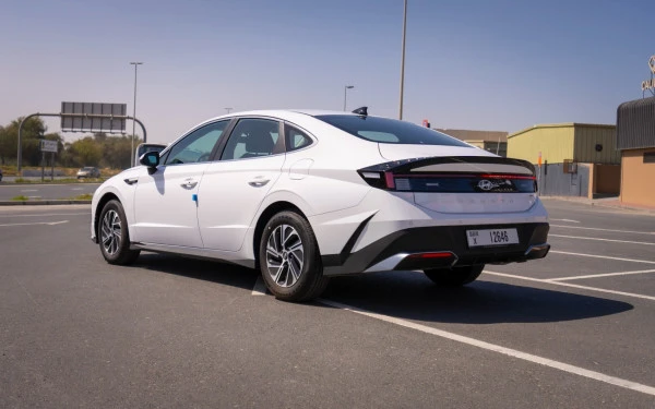  White Hyundai Sonata Photo 6