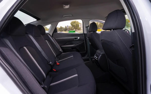  Weiß Hyundai Sonata Photo 11