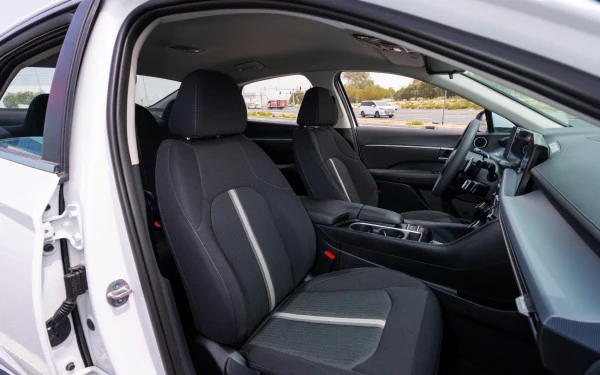  Weiß Hyundai Sonata Photo 13