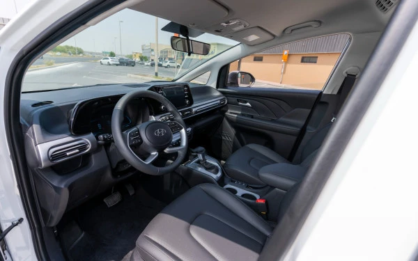  White Hyundai Stargazer Photo 7