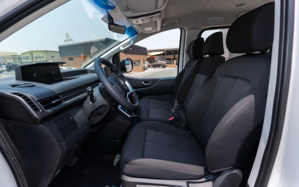  أبيض هيونداي ستاريا Photo 6