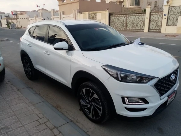  Weiß Hyundai Tucson Photo 4