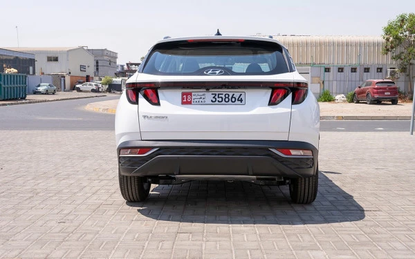  White Hyundai Tucson Photo 6