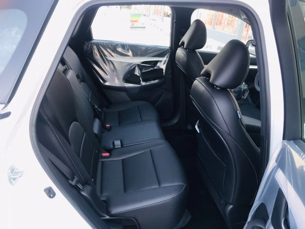  White Infiniti QX50 Photo 8