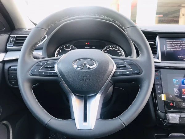  White Infiniti QX50 Photo 13