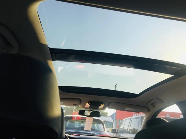  White Infiniti QX50 Photo 16