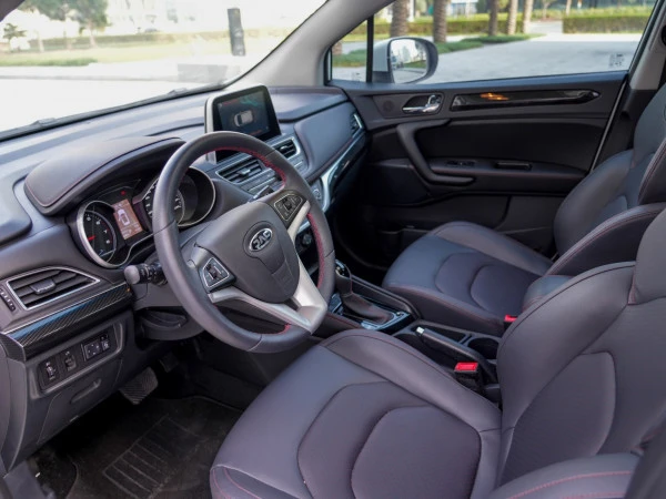  Blanco JAC S3 Photo 5