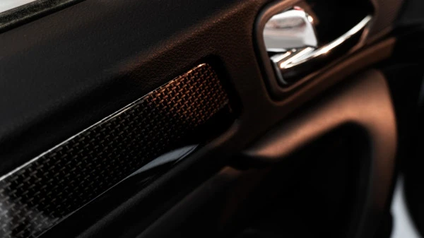  White JAC S3 Photo 4