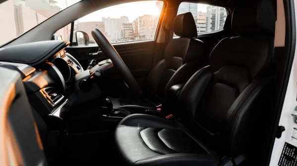  White JAC S3 Photo 5