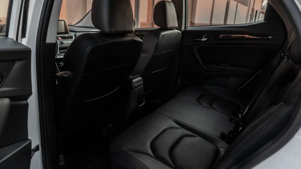  White JAC S3 Photo 6