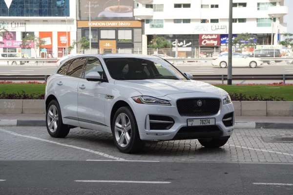  Blanc Jaguar F-Pace Photo 2