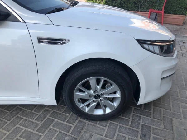  White KIA Optima Photo 2
