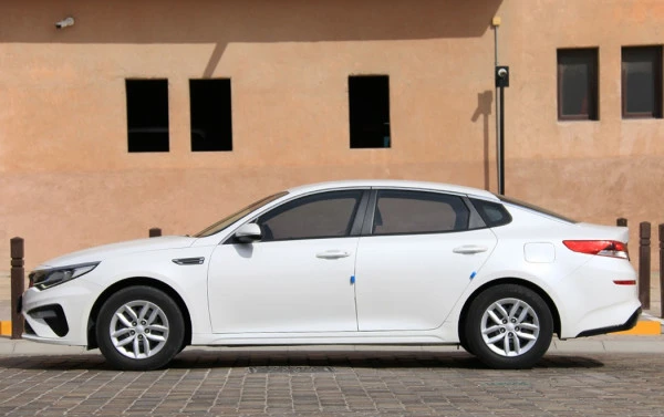  White KIA Optima Photo 2