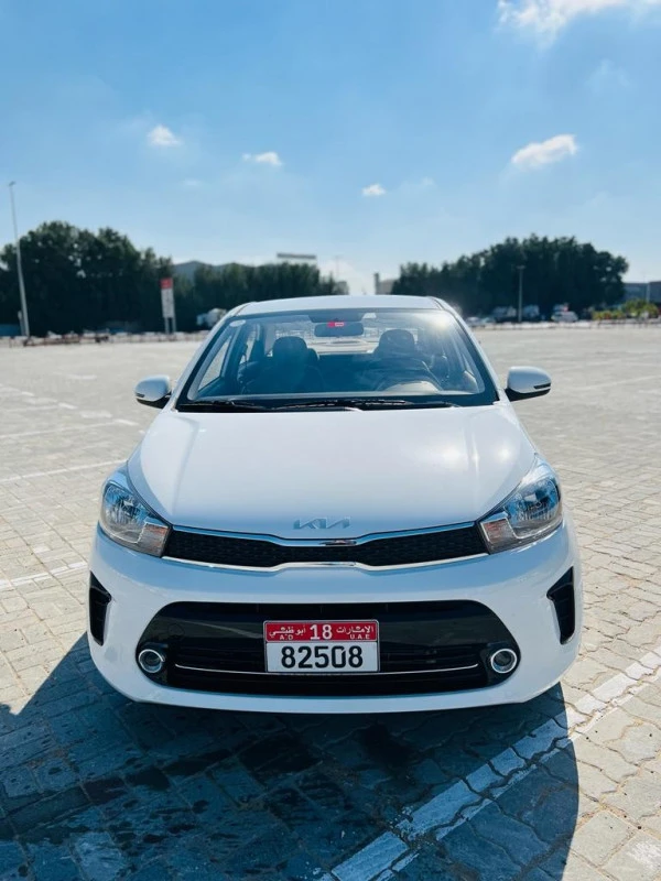  White KIA Pegas Photo 6