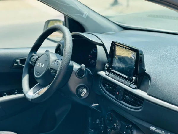  White KIA Picanto 2023 Photo 4