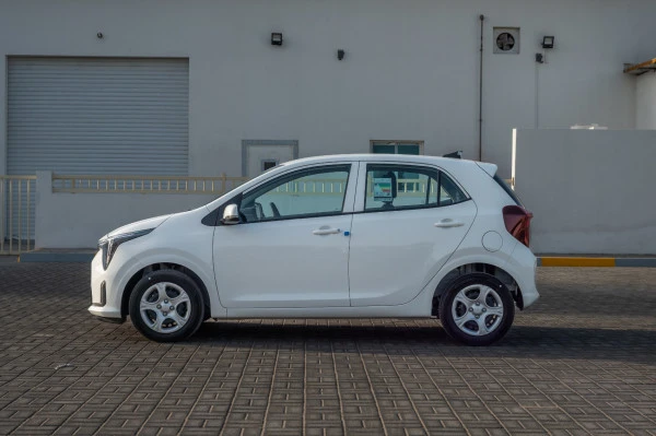  White KIA Picanto Photo 2