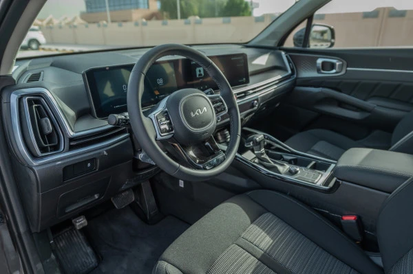  White KIA Seltos Photo 6