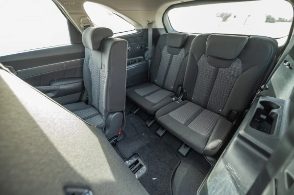  White KIA Seltos Photo 9