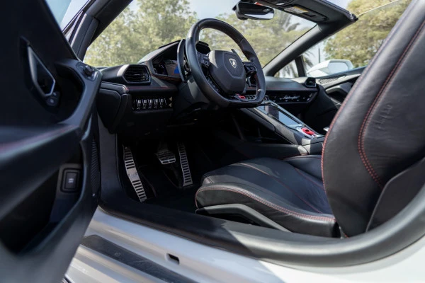  Blanc Lamborghini Huracan Evo Spyder Photo 5