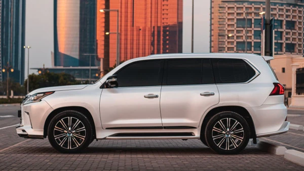  Bianca Lexus LX 570 Photo 2