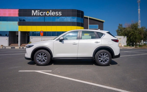  White Mazda CX5 Photo 2