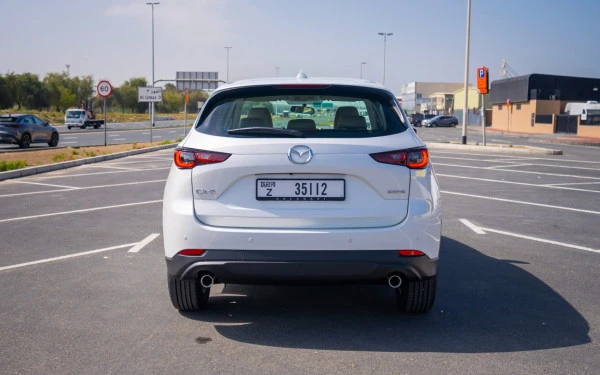  White Mazda CX5 Photo 5