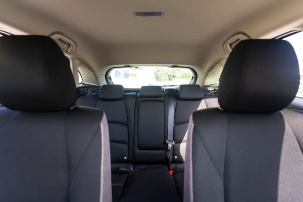  White Mazda CX3 Photo 14