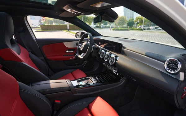  White Mercedes A200 Photo 6