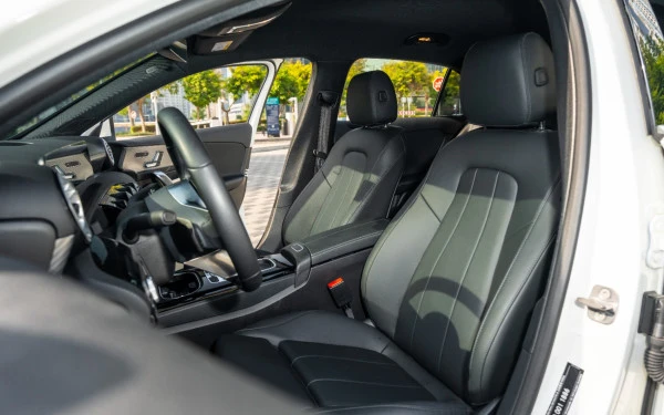  White Mercedes A220 Photo 7