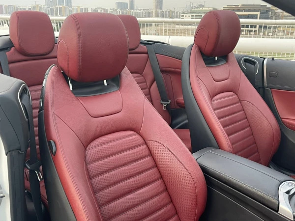  White Mercedes C Class Photo 5