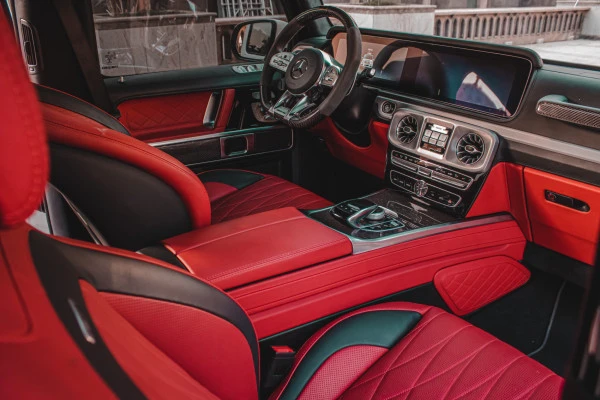  White Mercedes G63 AMG Photo 5