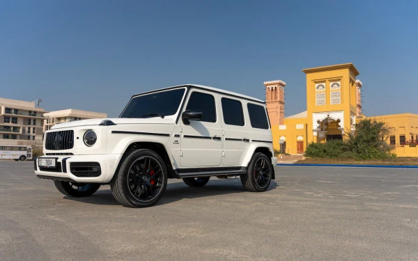  White Mercedes G63 AMG Photo 2