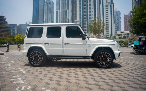  White Mercedes G63 AMG Photo 3