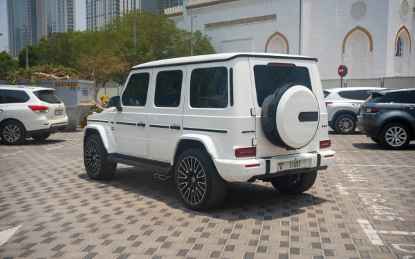  White Mercedes G63 AMG Photo 4