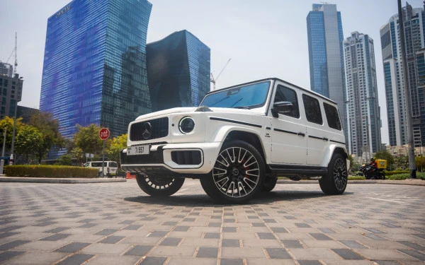  White Mercedes G63 AMG Photo 6