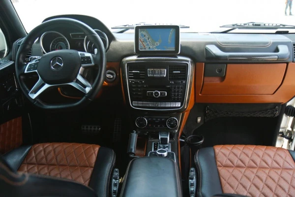  Bianca Mercedes G class Photo 4