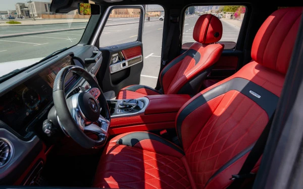  White Mercedes G63 AMG Photo 4