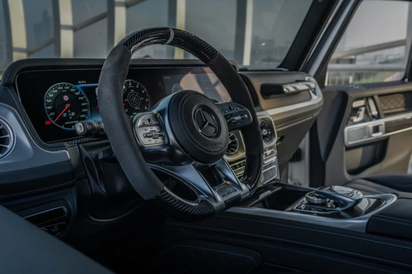  White Mercedes G63 AMG Photo 2