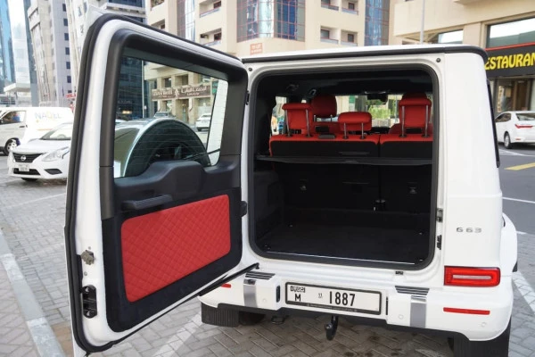  أبيض مرسيدس كلاس G Photo 2