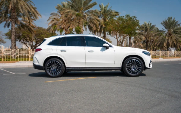  أبيض مرسيدس GLC 200 SUV Photo 3