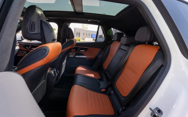  أبيض مرسيدس GLC 200 SUV Photo 7