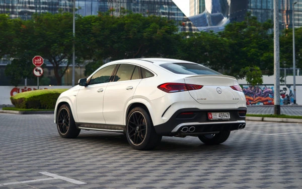  White Mercedes GLE 53 AMG Photo 3