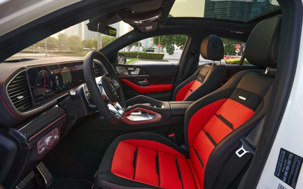  White Mercedes GLE 53 AMG Photo 5