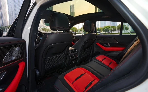  White Mercedes GLE 53 AMG Photo 6